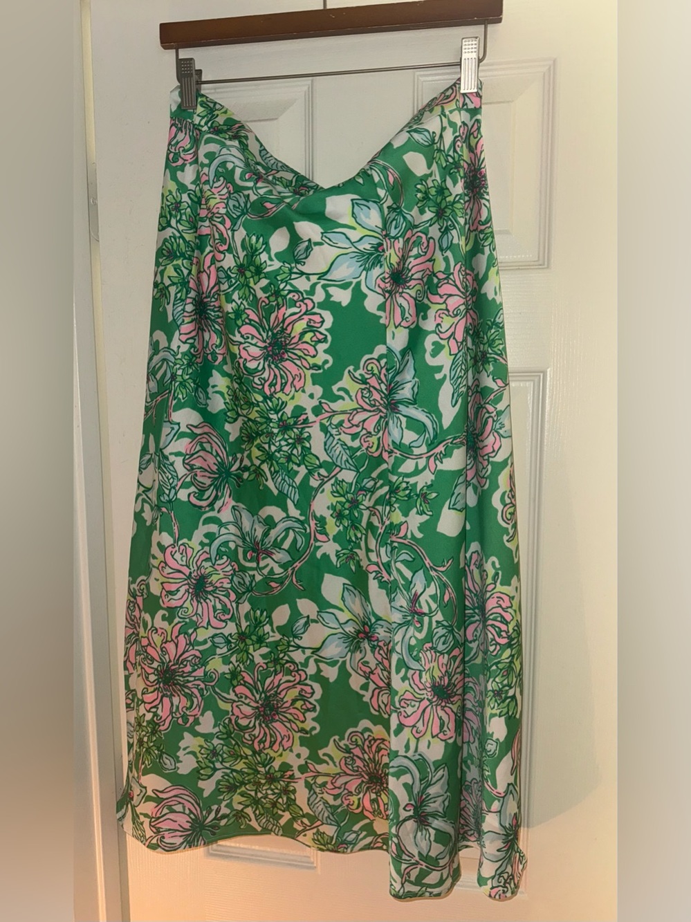 Lilly Pulitzer Floral Midi Skirt in Green & Pink Size 12 Like New